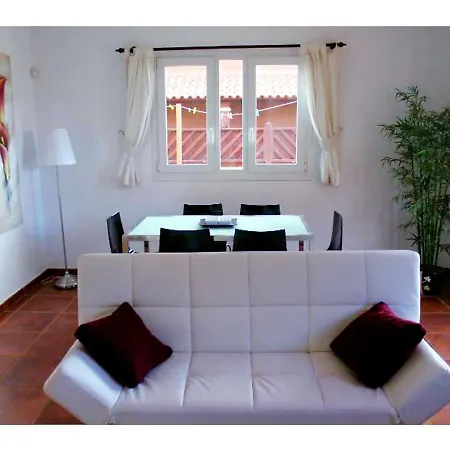 Suzy Villa Corralejo